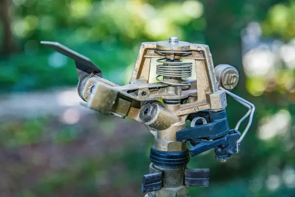 Rodzaje systemów automatycznego podlewania ogrodów