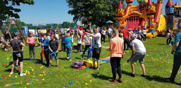 Konkursy dla dzieci i rodziców na festynie – jak wygrać i dobrze się bawić?