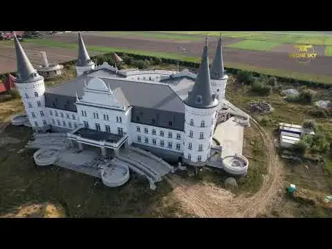 Kiedy otwarcie hotelu Cztery Wieże w Katarzyninie? Sprawdź najnowsze informacje