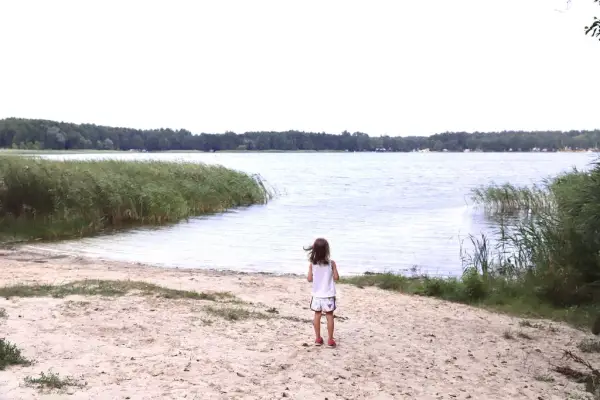 Niezapomniane atrakcje jeziora Zagłębocze, które musisz poznać