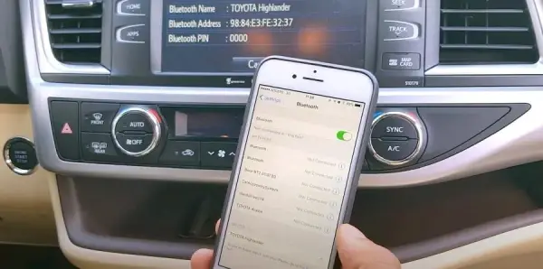Jak puścić muzykę z telefonu przez radio Bluetooth bez problemów