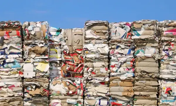 Czym jest recykling surowcowy? Poznaj kluczowe aspekty i korzyści ekologiczne