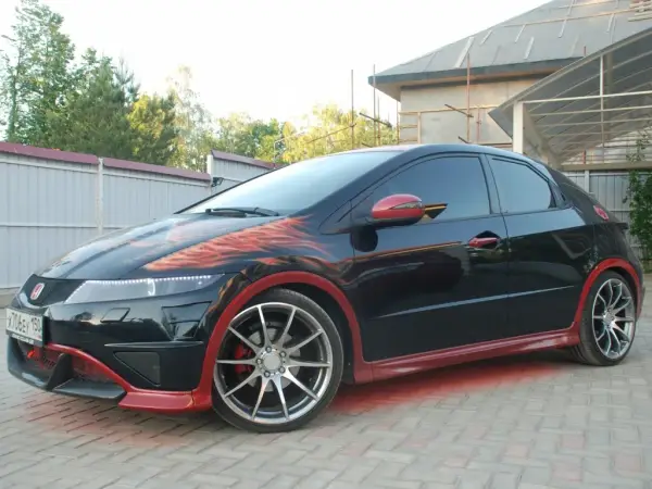 Najważniejsze modyfikacje Honda Civic 8 - porady dla początkujących