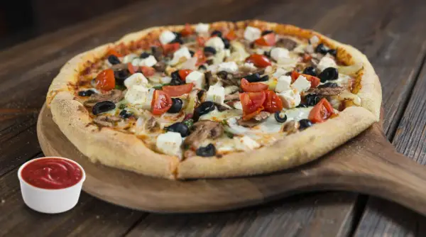 Jaki sos do pizzy? Odkryj najlepsze sosy, które zachwycą smakiem