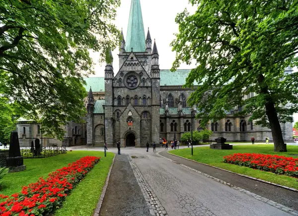 Najlepsze atrakcje turystyczne w Norwegii, które musisz zobaczyć