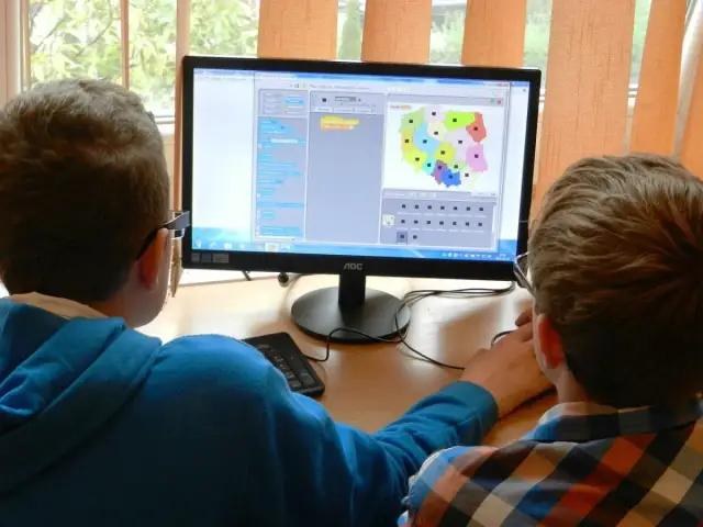 Co to są elektroniczne zasoby edukacyjne i jak je wykorzystać w nauce
