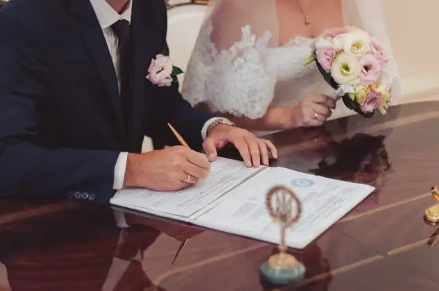 Ślub cywilny w Polsce: Dokumenty i formalności krok po kroku