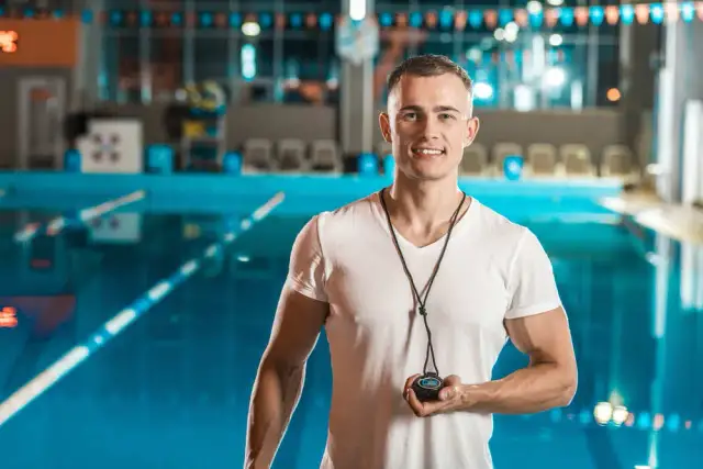 Nauka pływania dla każdego: Proste kroki do swobody w wodzie