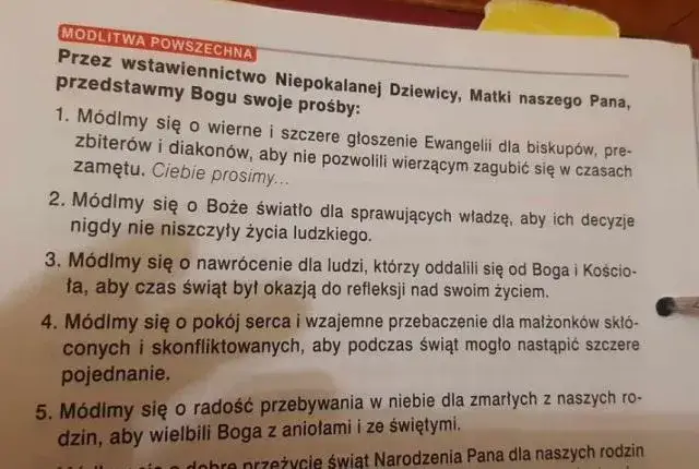 Co to jest modlitwa wiernych i dlaczego jest tak ważna w liturgii katolickiej?