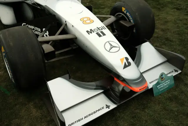 Technologia Formuły 1 na drogach: Jak F1 zmienia przemysł motoryzacyjn
