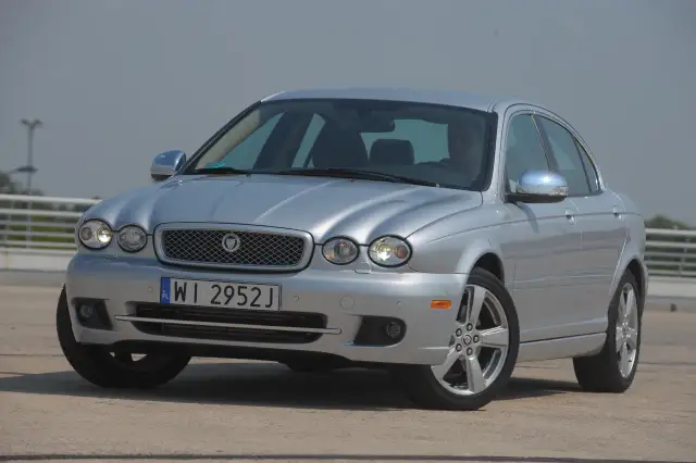 Jaguar XF jaki silnik wybrać, aby uniknąć wysokich kosztów eksploatacji