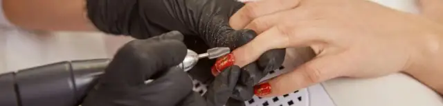 Pochłaniacz pyłu manicure jaki wybrać - kluczowe wskazówki i porady