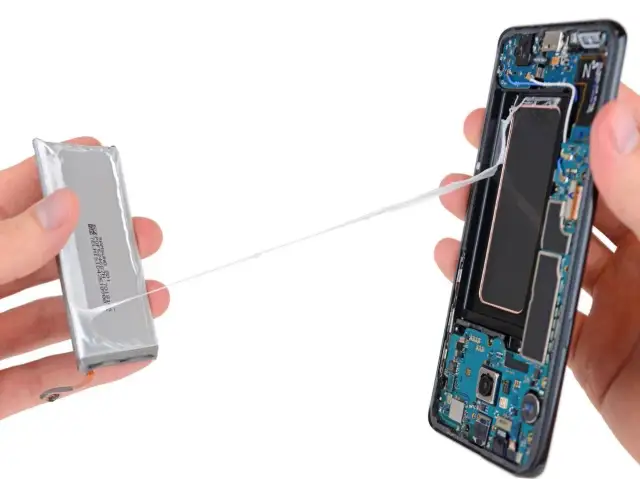 Wymiana baterii Samsung S8 cena – ile naprawdę zapłacisz?