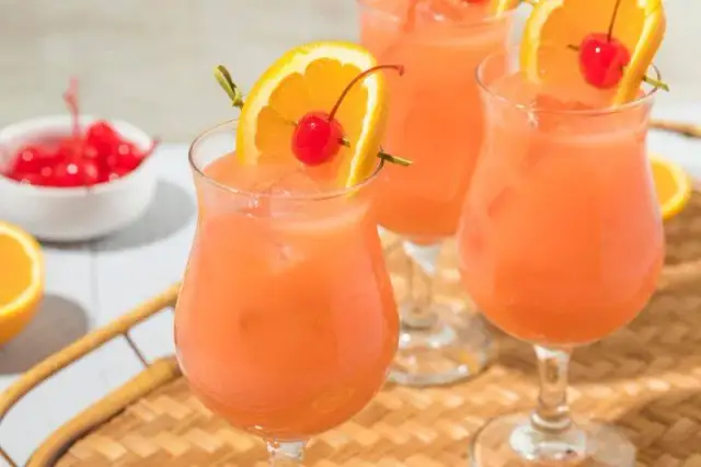 Drinki z rumem i grenadyną: Przepisy i sekrety barmana