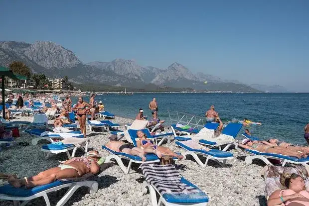 Czy w Turcji można wychodzić z hotelu? Sprawdź aktualne zasady i bezpieczeństwo