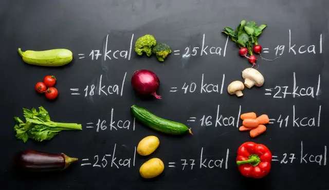 Ile kalorii ma B-smart? Zaskakujące różnice w kaloryczności produktów
