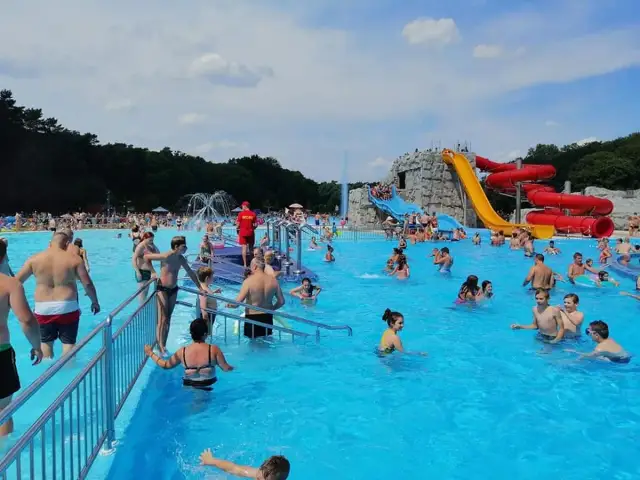Jeziora Szczecin: Gdzie na kąpiel, sport i relaks? Kompletny przewodnik