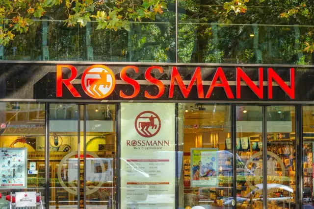 Jak wywołać zdjęcia w Rossmannie? Proste metody i porady