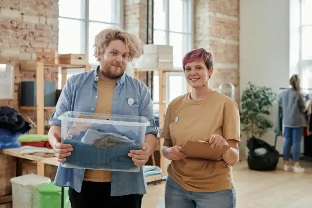 Ile można zarobić na ciucholandzie? Analiza przychodów i kosztów działalności