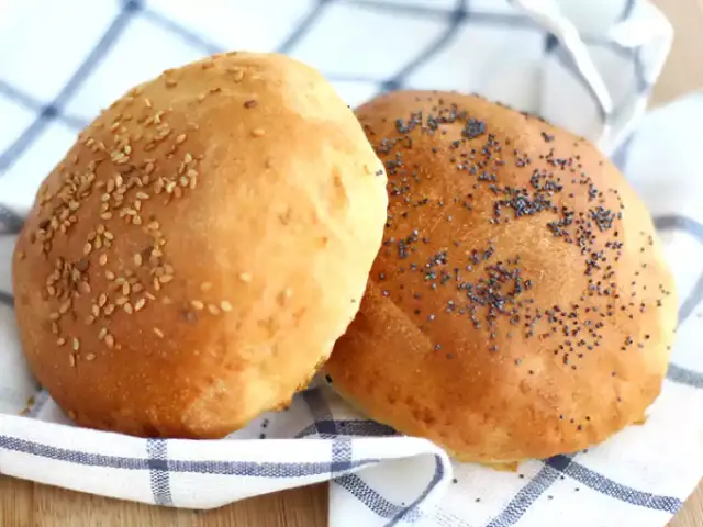 Panini Hamburger Fatti in Casa: Ricetta Soffice e Perfetta