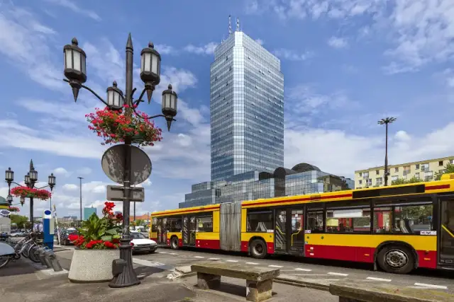 Gdzie jest mój autobus? Wybierz najlepszą aplikację i nie czekaj!