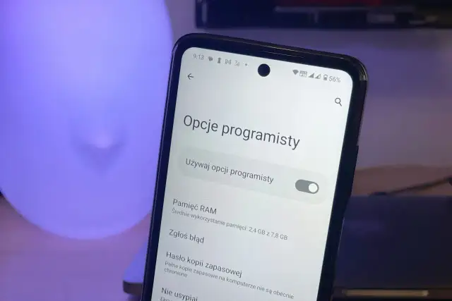 Ekran telefonu Samsung z włączonymi opcjami programisty.