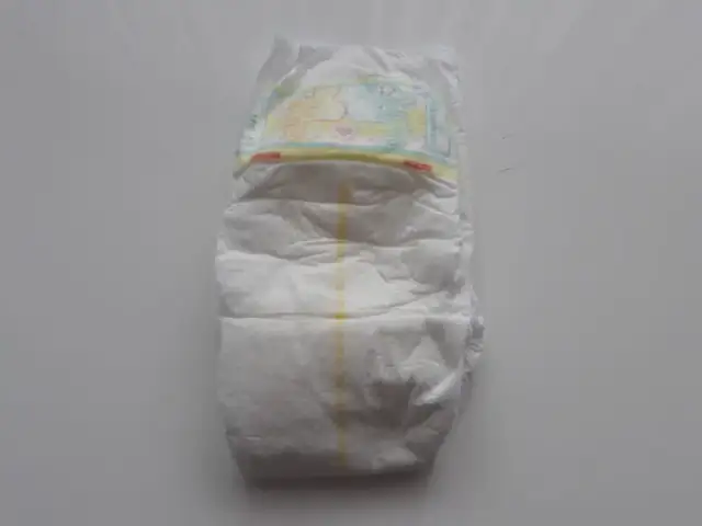 Jak rozpoznać przód pieluchomajtek Pampers, aby uniknąć błędów?