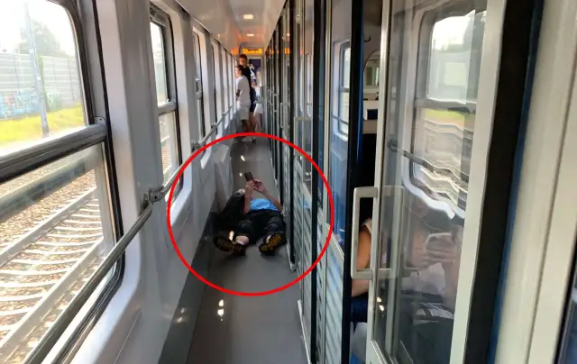 Miejsce przy korytarzu w PKP Intercity: Wady, zalety i jak wybrać?