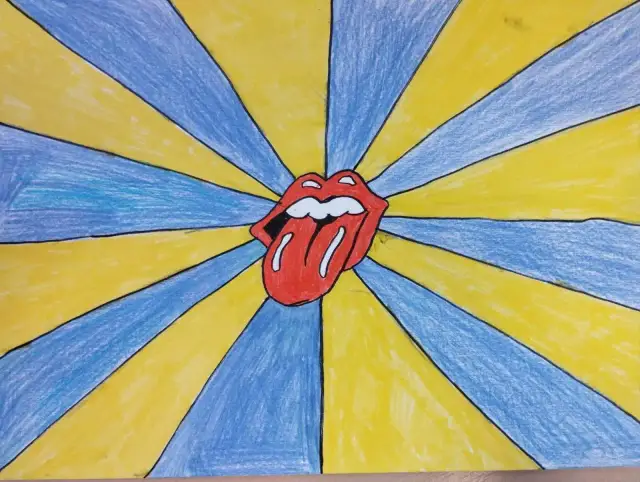 Pop art rysunek z czerwonymi ustami i wystawionym językiem na tle promieni żółtych i niebieskich.