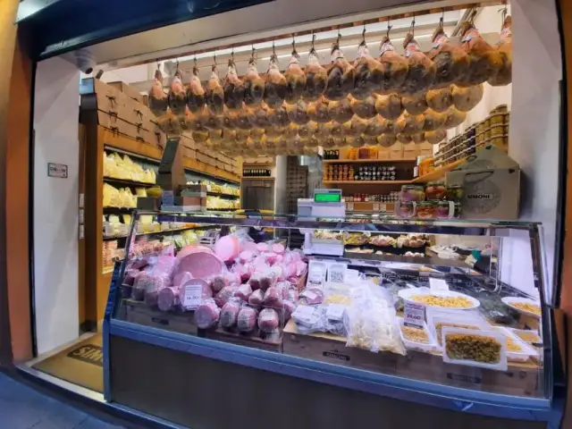 Bolonia gdzie zjeść: najlepsze restauracje i lokalne specjały