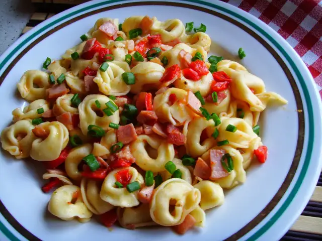 Jak ugotować tortellini, aby uniknąć sklejania i uzyskać idealny smak