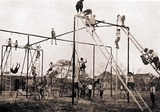 Plac zabaw kiedy: zaskakująca historia i początki ich powstawania