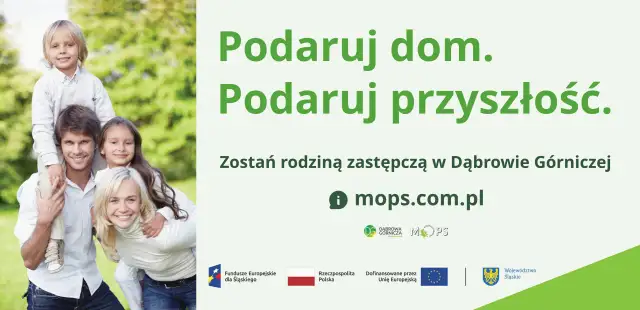 Szczęśliwa rodzina na tle zieleni. Zachęta do zostania rodziną zastępczą w Dąbrowie Górniczej, informacja o mops.com.pl.