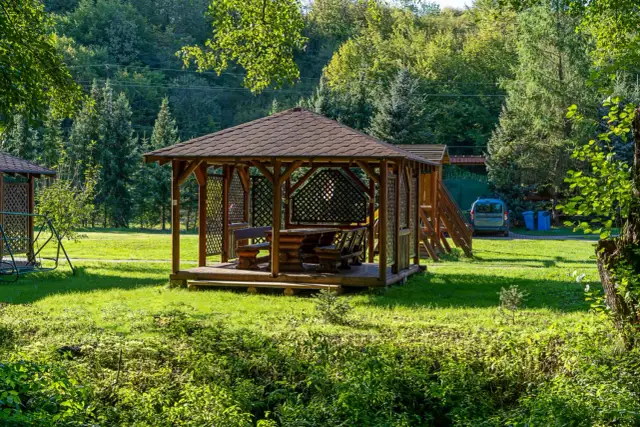 Altana stabilna jak skała? Wybierz i zamontuj kotwy!