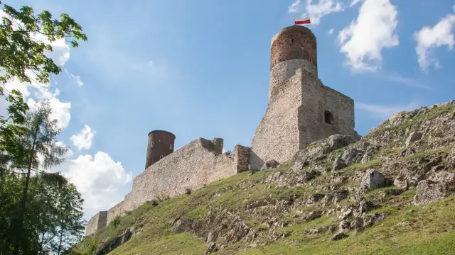 Góry Świętokrzyskie: Przewodnik po atrakcjach, szlakach i zabytkach
