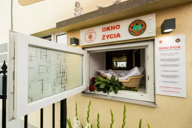 Okno życia - Jak działa, co z dzieckiem i jakie są alternatywy?