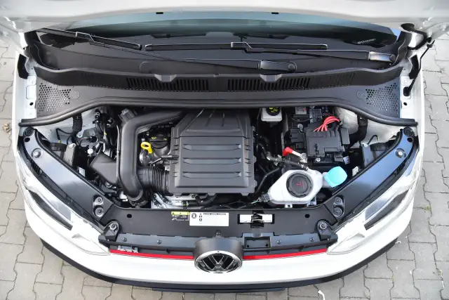 VW Polo: Jaki silnik wybrać, by nie żałować? MPI czy TSI?