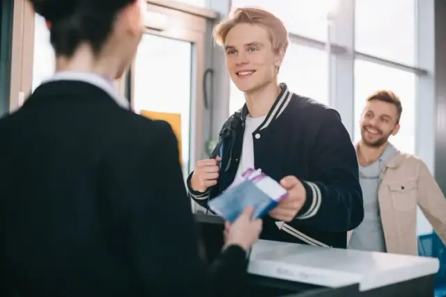 Jakie dokumenty na lotnisku? Sprawdź, aby uniknąć problemów w podróży