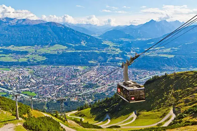 Gdzie leży Innsbruck? Odkryj Stolicę Alp i jej sekrety!