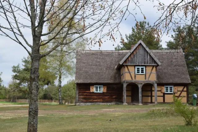 Skansen Kaszuby - Odkryj fascynującą historię i atrakcje etnograficzne