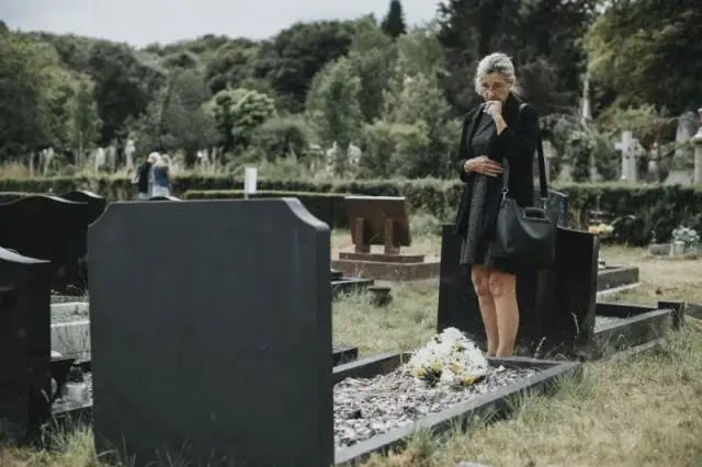 Co z emeryturą po śmierci? Oto, co musisz wiedzieć o prawach rodziny
