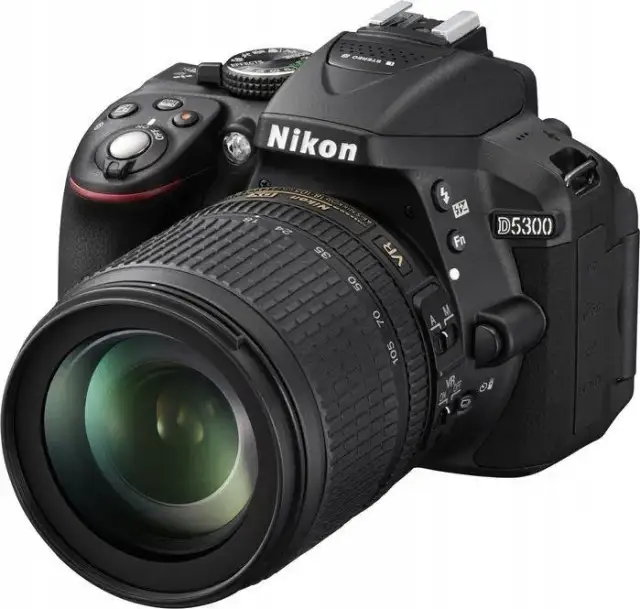 Lustrzanka Nikon D5300 - Poznaj jej możliwości i ukryte wady