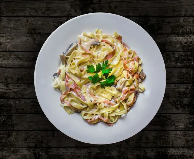 Carbonara Magdy Gessler: Sekret idealnego sosu bez śmietany