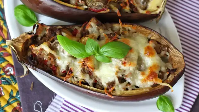 Elegancki obiad w domu: Sekrety menu, przepisów i prezentacji