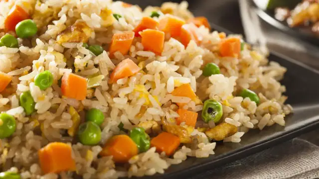 Arroz tres delicias - Trucos para que quede suelto y de restaurante