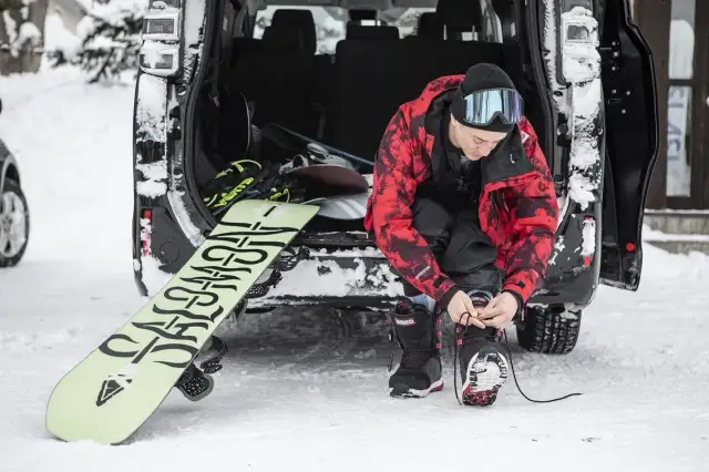 Jak dobrać deskę snowboard, aby uniknąć błędów i cieszyć się jazdą