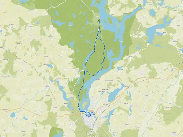 Mapa z zaznaczoną trasą spacerową i rowerową wokół Jezioraka, z widocznymi jeziorami i miejscowościami.