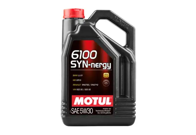 Czarny kanister oleju silnikowego Motul 6100 SYN-nergy 5W30 z czerwonym korkiem.