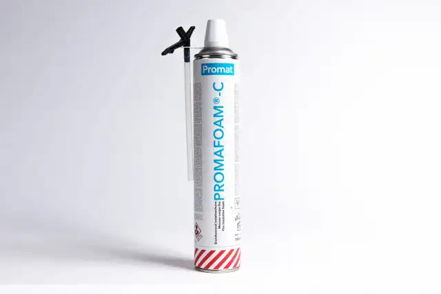 Pianka ogniochronna do komina Promat PROMAFOAM®-C z aplikatorem. Zapewnia bezpieczeństwo i izolację.
