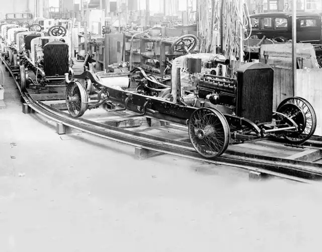 Mercedes-Benz i Daimler: Historia, innowacje i kluczowe wydarzenia
